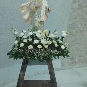 Altar religioso | Flores Brancas