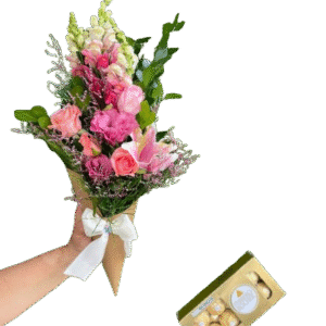 Cone de flores rosas com chocolate
